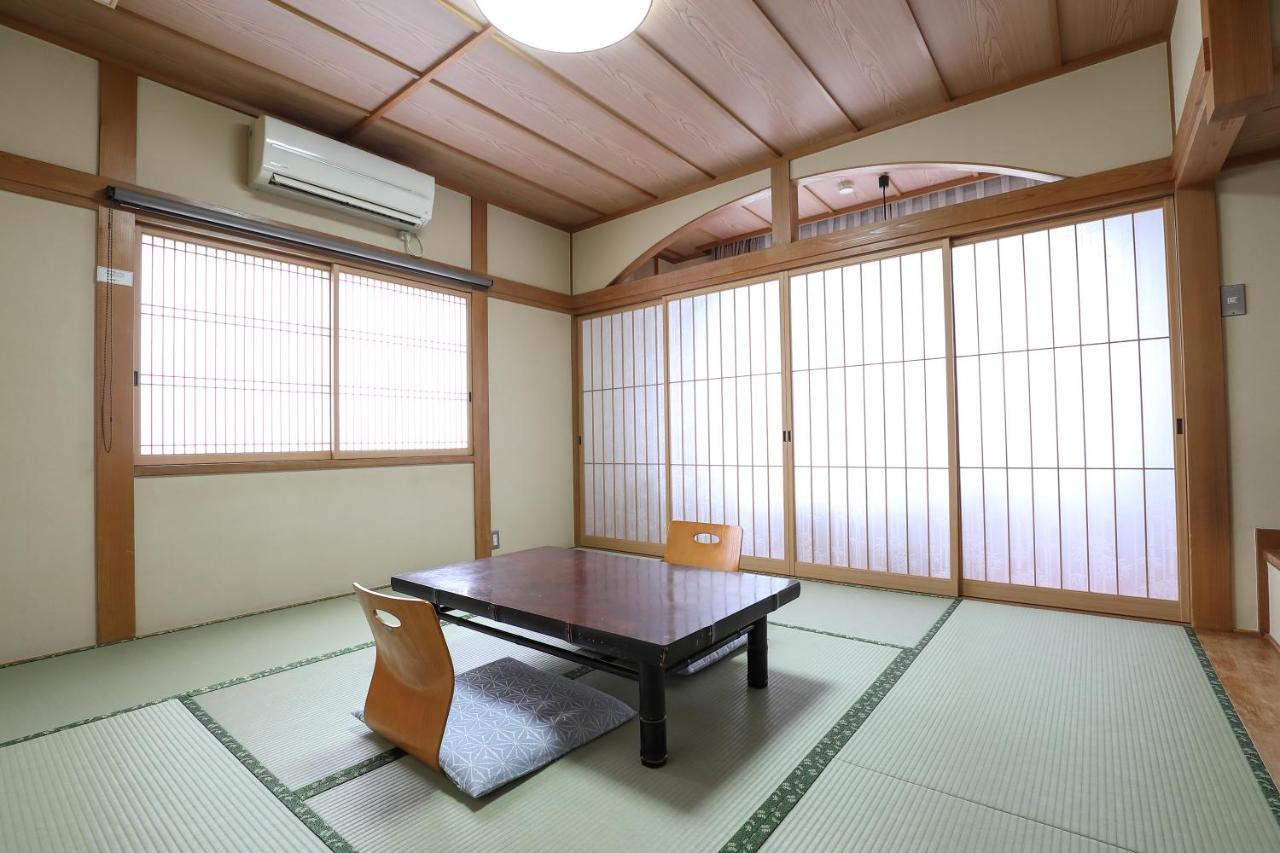 Tsukasaya Ryokan Tsuruoka Buitenkant foto