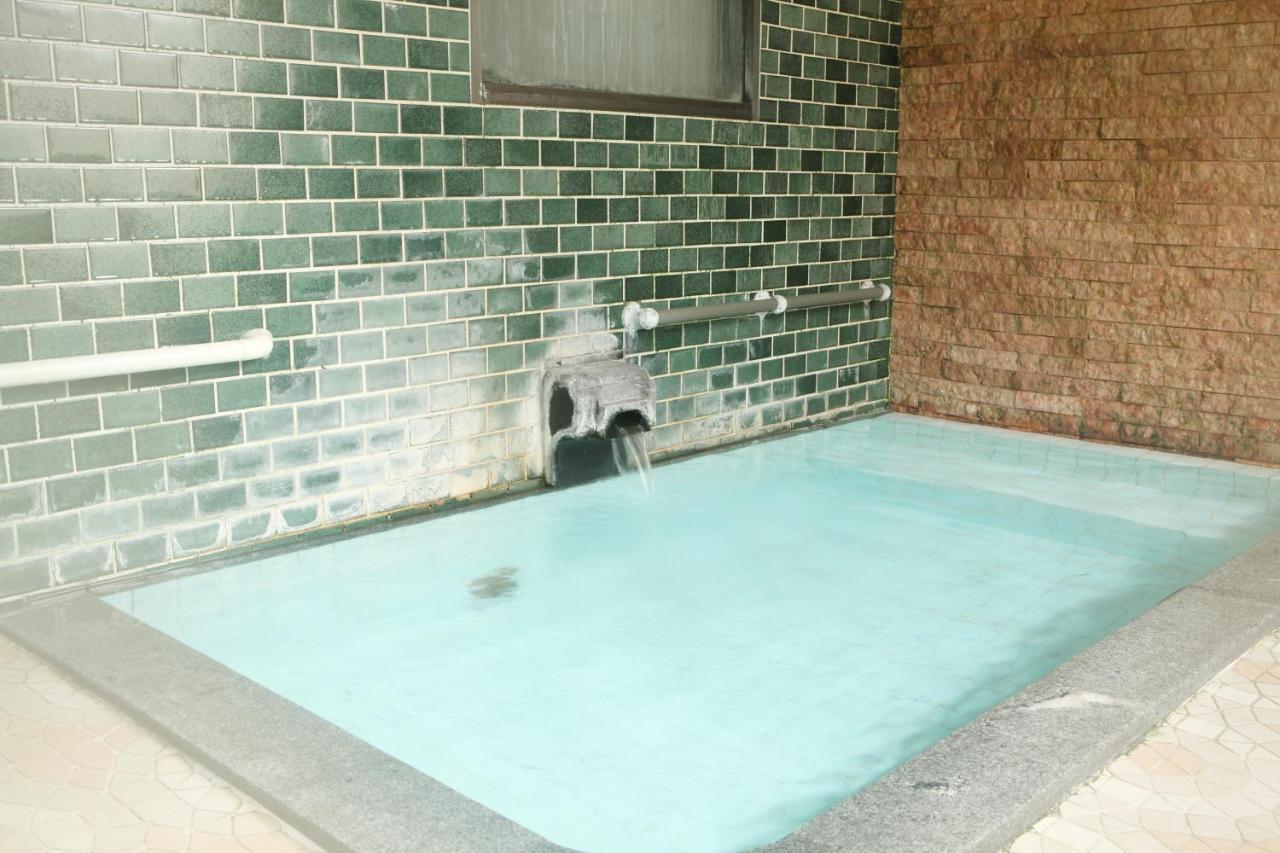 Tsukasaya Ryokan Tsuruoka Buitenkant foto